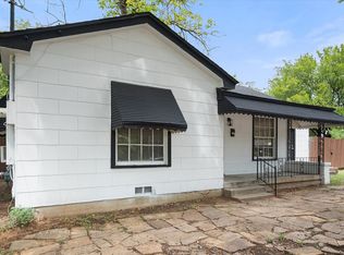 3837A Earl St, Fort Worth, TX 76111