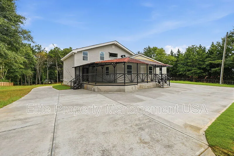 3 bed, 2.0 bath, 3045 sqft, $3,250 — Photo 2