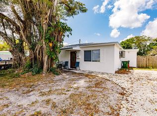 820 NW 130th St, North Miami, FL 33168