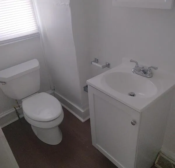 1013 Clara Ave — Photo 11