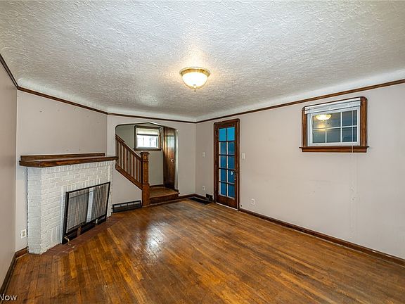 4th image of 4432 W 58th St