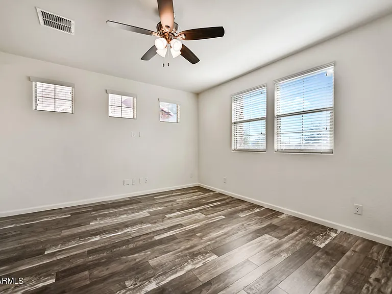 3659 E Dogwood Dr — Photo 2