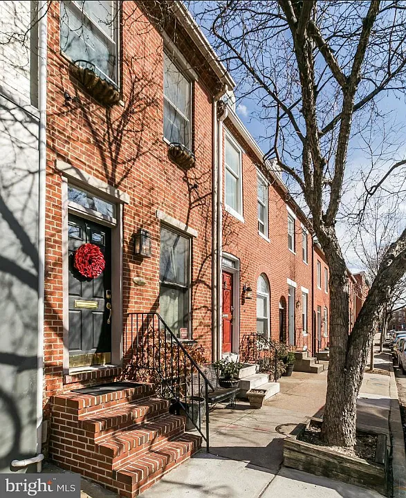 6 E Henrietta St