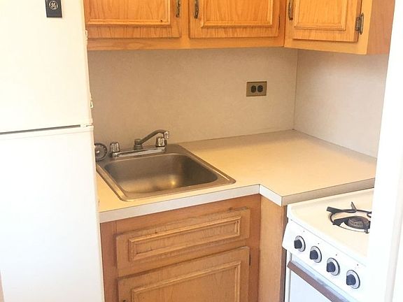 3rd image of 455 W 34th St APT 16D