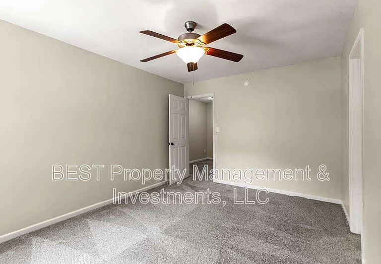 8130 Kings Creek Dr — Photo 29