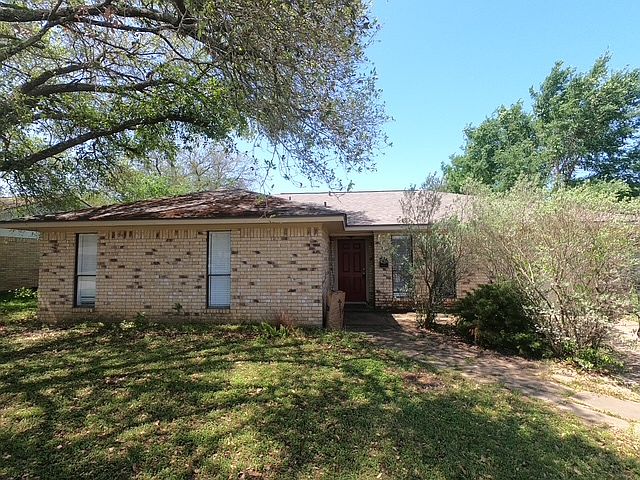 1st image of 3006 Pierre Pl