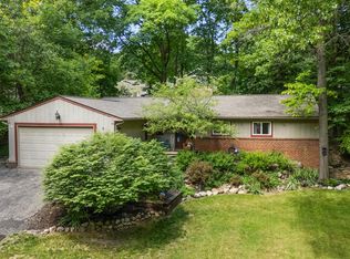 5108 O'Aw Wen Sa Dr, Clarkston, MI 48348