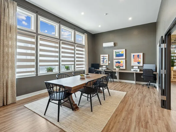 Ledge Rock Apartments