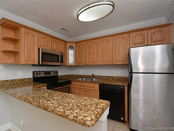 5th image of 1401 NE 53rd St APT 206