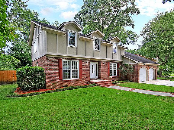 3rd image of 302 Lakeview Dr