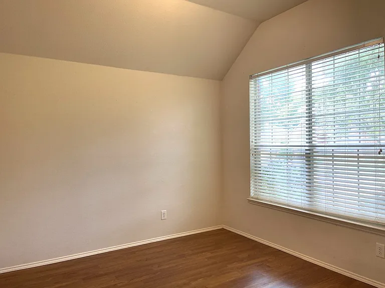 6000 White Pine Dr — Photo 13