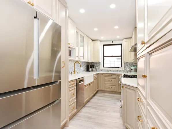 2680 East 19th Street image 9 of 20