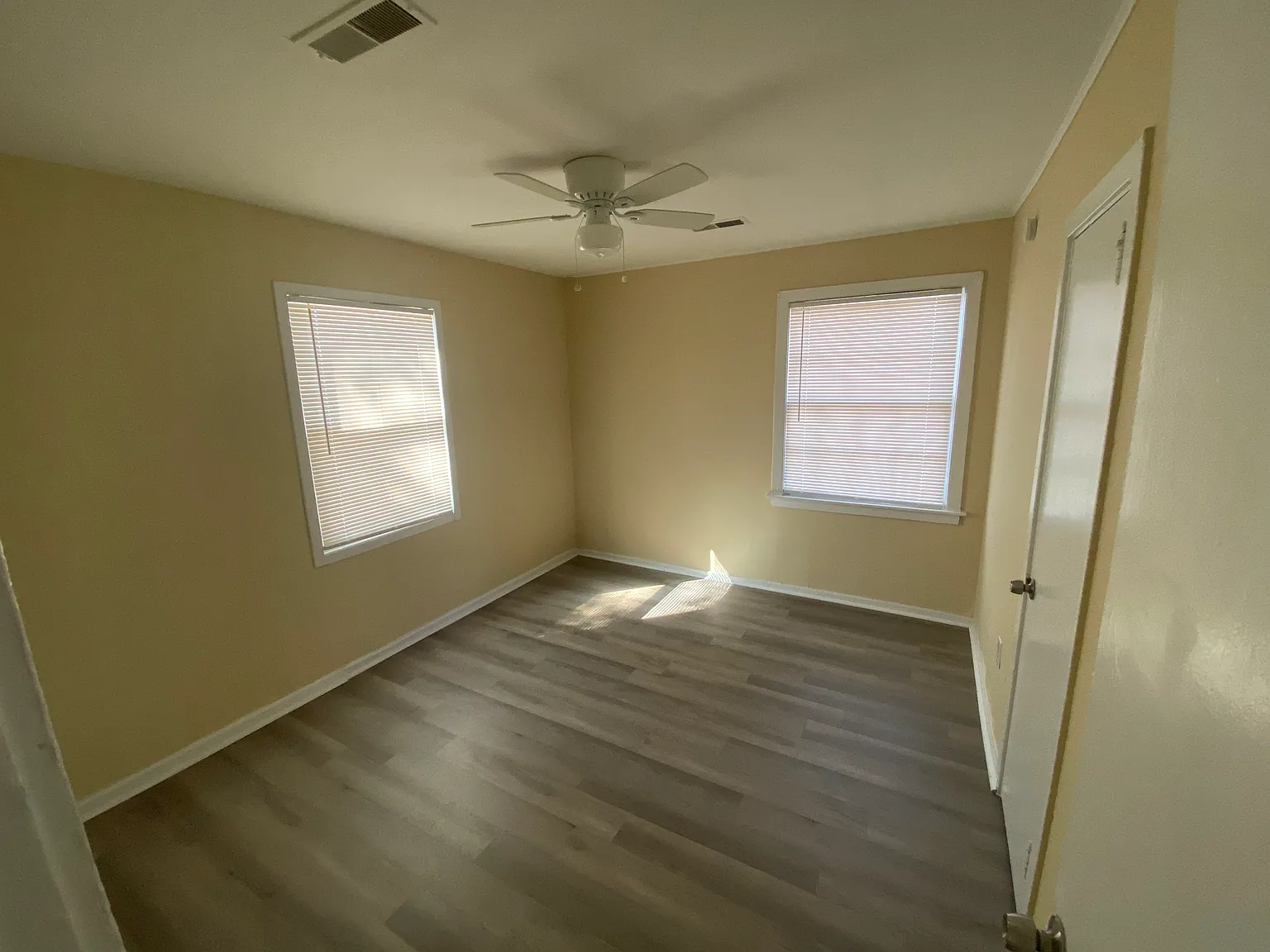 2 bed, 800 sqft, $1,500 — Photo 4