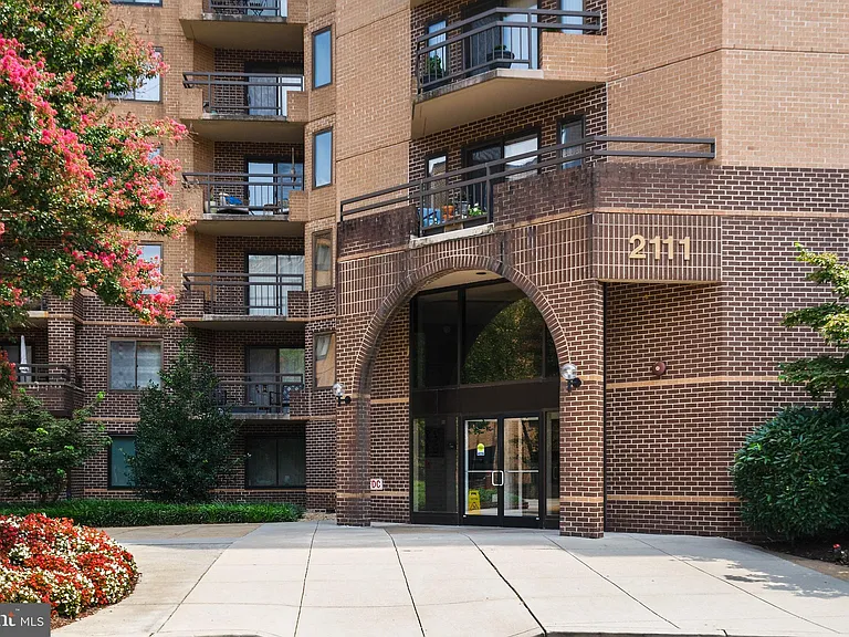 2111 Wisconsin Ave NW #203 — Photo 26
