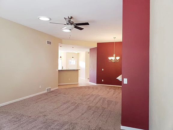 4th image of 201 Ashberry Ln
