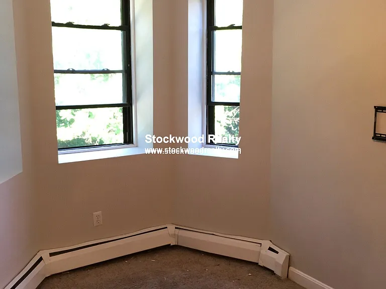 96 Marcella St #B — Photo 2