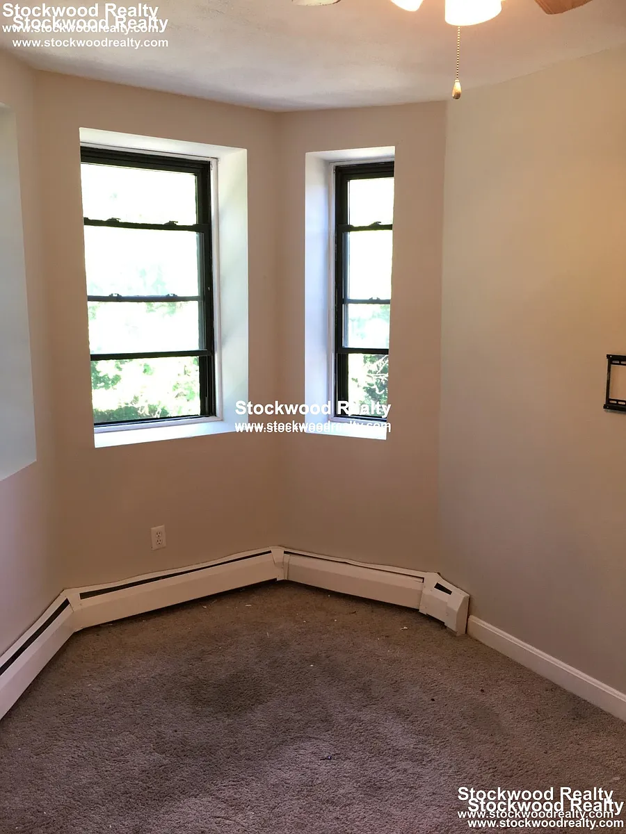 Building Photo - 96 Marcella St #B