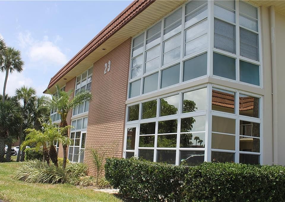 1st image of 23 Vista Gardens Trl