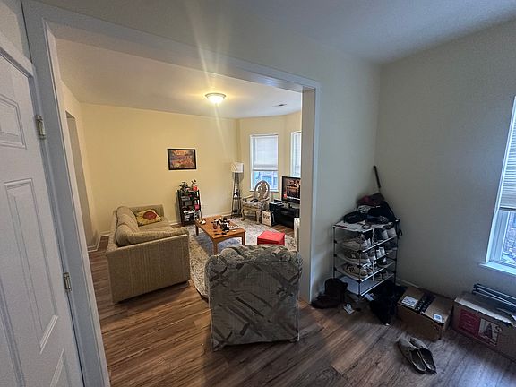 3rd image of 22 Ellsworth Ave #3