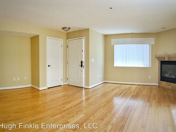 5th image of 6446 Woodley Ave Unit 3