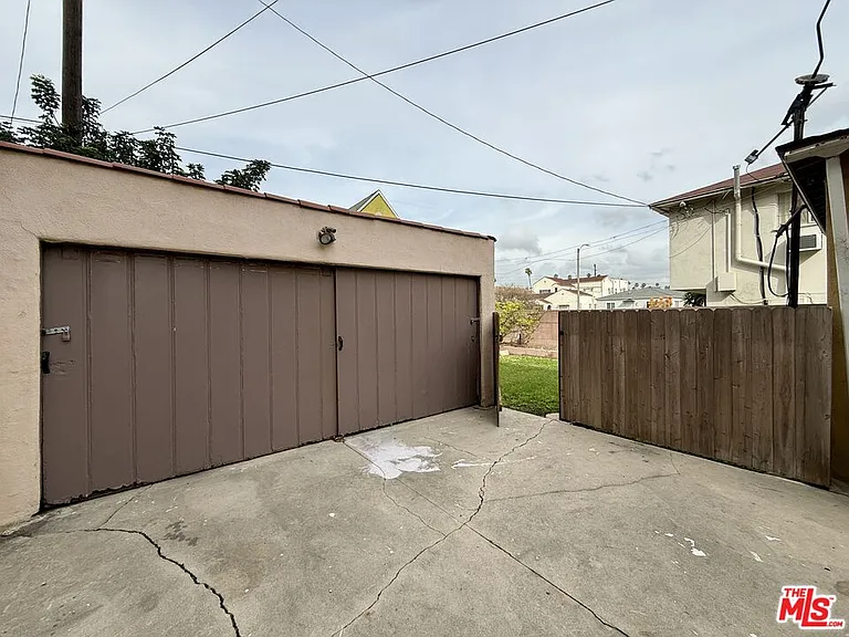 1807 S Redondo Blvd #LOWER — Photo 24