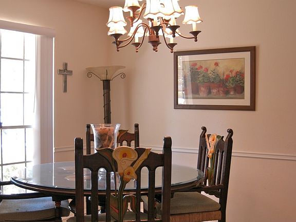 4th image of 2616 Oak Meadow Dr