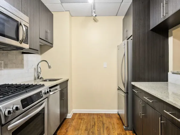 341 Monmouth Street image 5 of 17