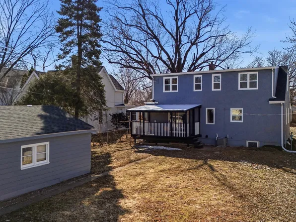 1031 Burgess St, Saint Paul, MN 55103