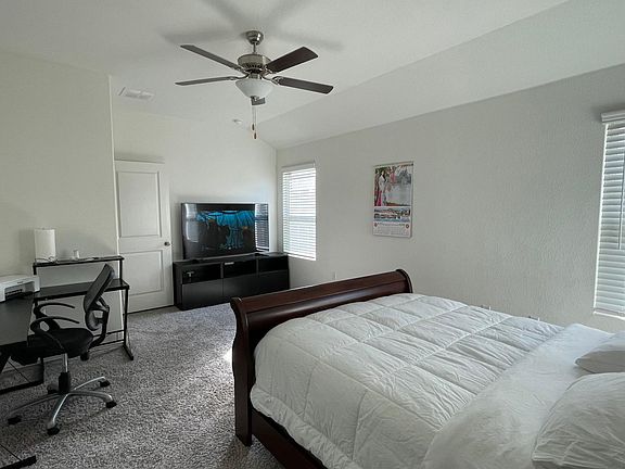5th image of 11700 Reindeer Dr