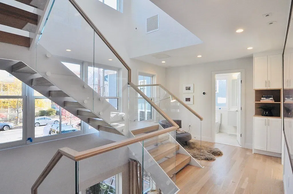 5 bed, 4.5 bath, 3049 sqft, $12,500 — Photo 4