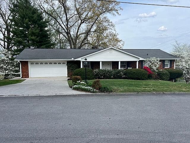 1st image of 2387 Warren Dr