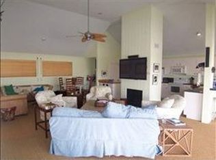 3518 Cross Bones Cir, Galveston, TX 77554
