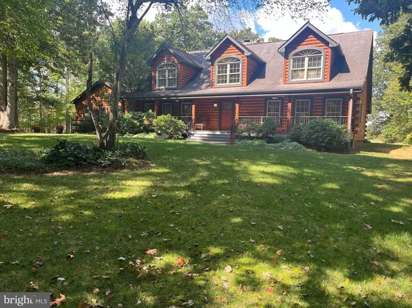7250 Locust Run Dr, Marshall, VA 20115