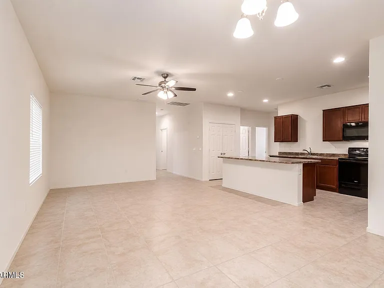 21612 W Kimberly Dr — Photo 6