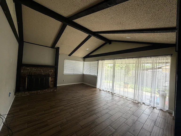 726 Ravencroft Dr — Photo 18