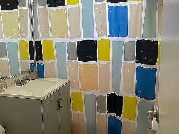 5th image of 9 Greenridge Ave APT 7E