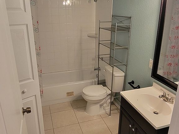 3rd image of 2356 Talmadge Dr