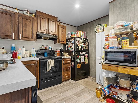 3rd image of 43 NE 790th St