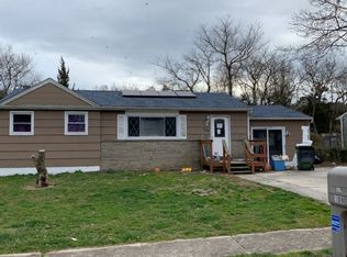 108 Woodpecker Rd, Egg Harbor Township, NJ 08234