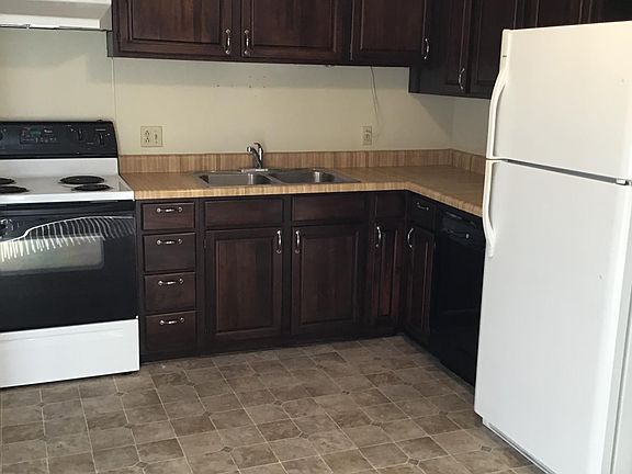3rd image of 1132 E Ash St APT A