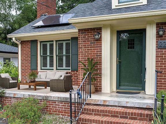 4th image of 228 Parkway Dr