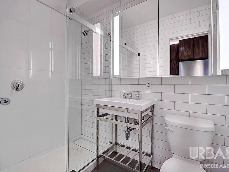 84 E 10th St #2 — Photo 5