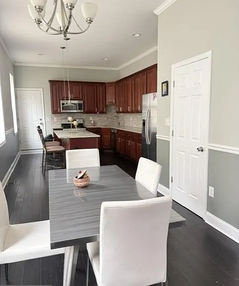 1046 W Lombard St — Photo 11