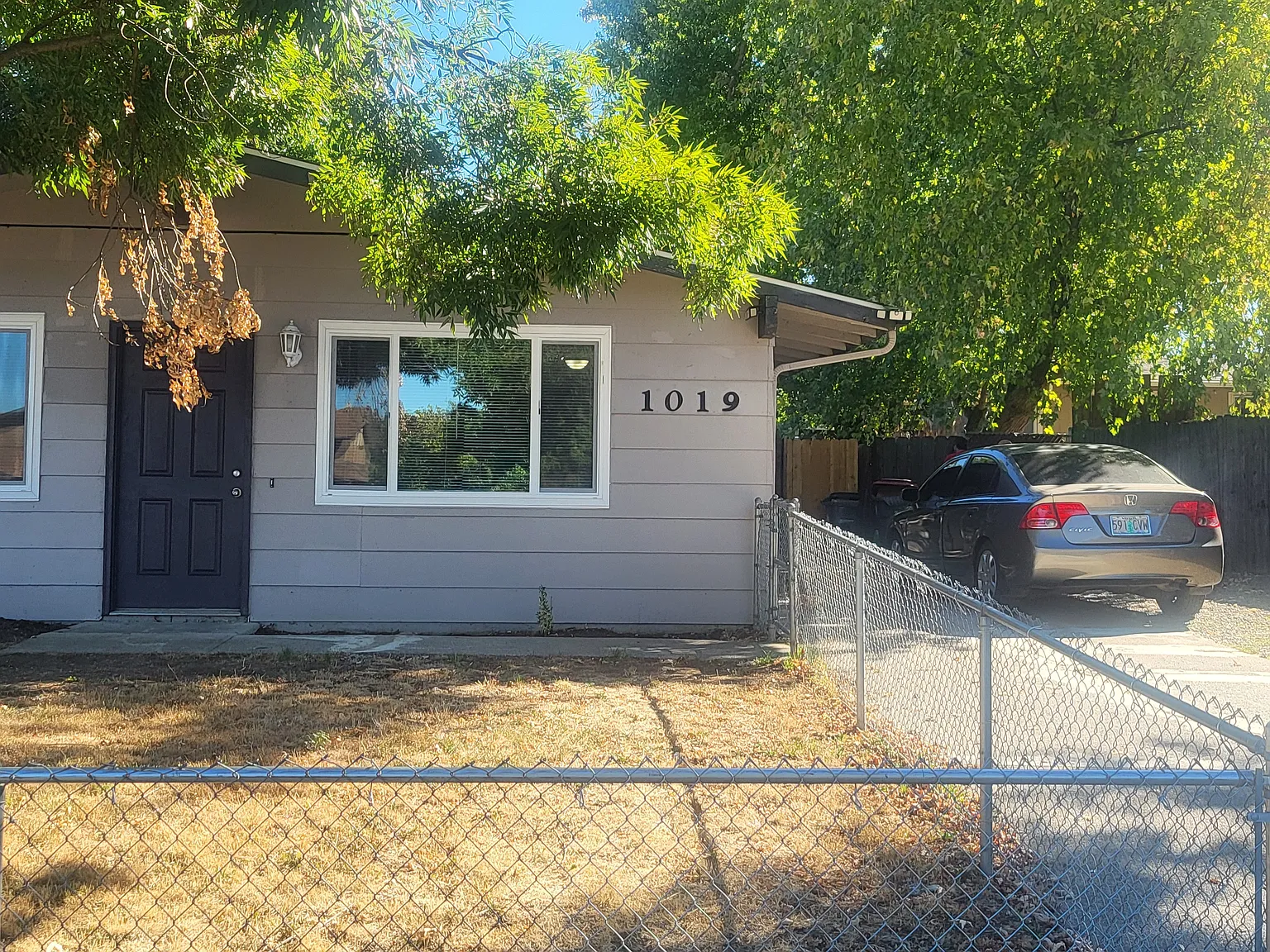 3 bed, 1092 sqft, $1,850 — Photo 1