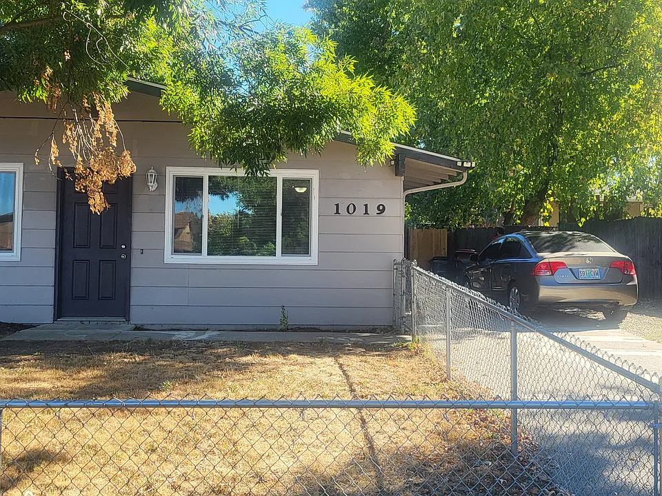 1019 Morrison Ave