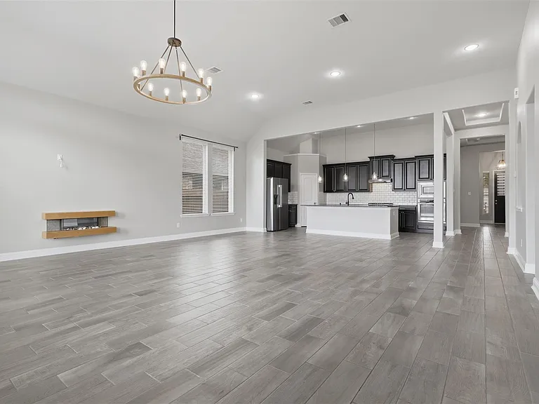 5215 Baroness Ln — Photo 11