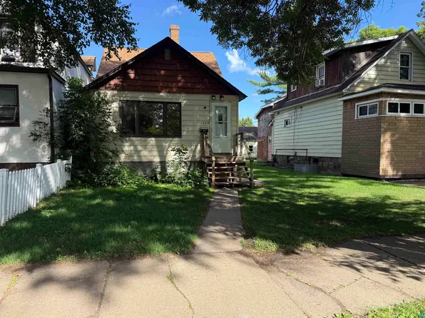 1620 E 4th Ave, Hibbing, MN 55746