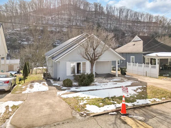 614 Riverside Dr, Prestonsburg, KY 41653
