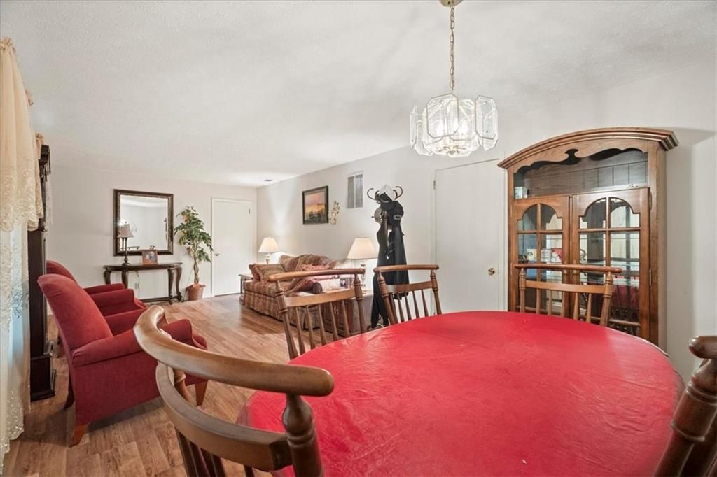 202 Briarwood Dr, Calhoun, GA - More