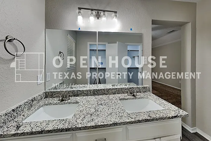403 Walden Trl — Photo 11